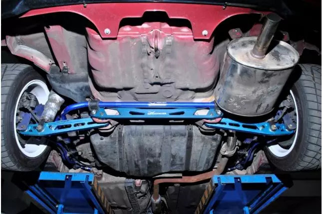 Honda Civic tagumine alumine õõtshoob