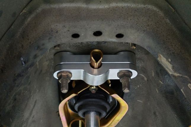 Hardrace - Solid Aluminum Shifter Bushing Honda Civic, Crx, Integra