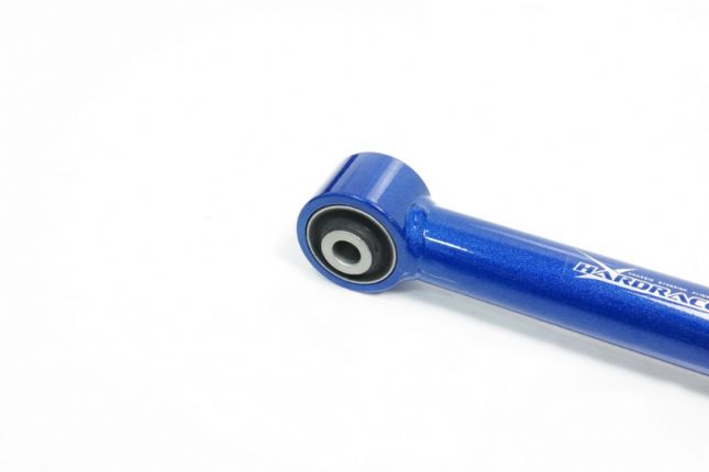 Hardrace - Toyota Fortuner tagumine Panhard Rod