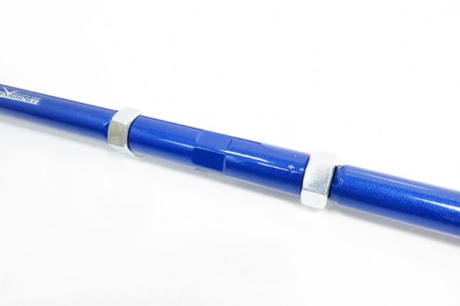 Hardrace - Toyota Fortuner tagumine Panhard Rod