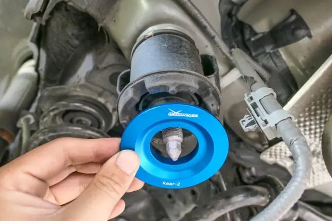 Hardrace - tagumise alusraami vibratsioonisummutusdetail Toyota RAV4-le