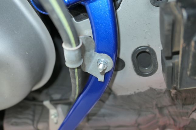 Hardrace - Toyota Yarise / Vitz tagumine alumine esilatt