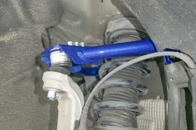 Hardrace – eesmine ülemise kallaku komplekt Porsche Cayenne, Volkswagen Touareg