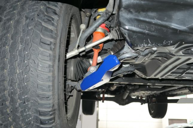 Hardrace - esi-alumine hoobade kaitse Toyota Fortunerile, Hiluxile