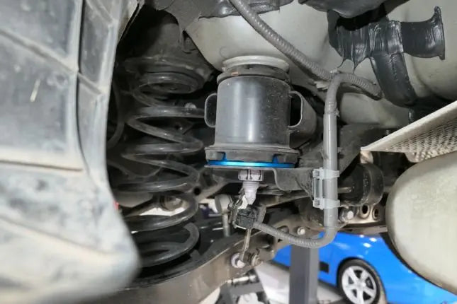 Hardrace - tagumise alusraami vibratsioonisummutusdetail Toyota RAV4-le
