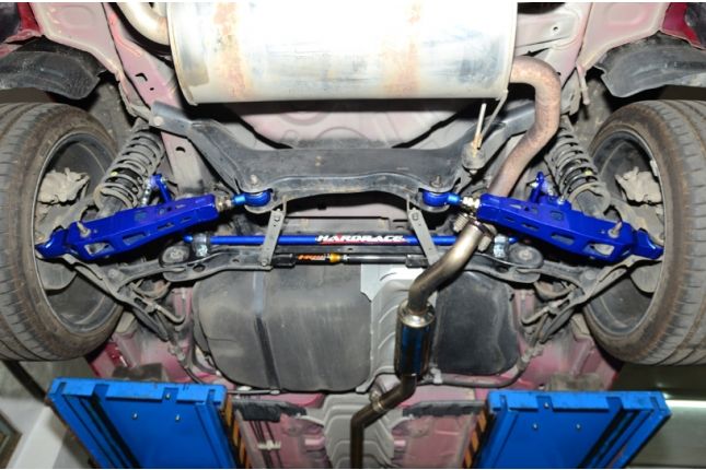 Hardrace – tagumine alumine õõtshoob Mitsubishi Lancer Mirage, Outlander