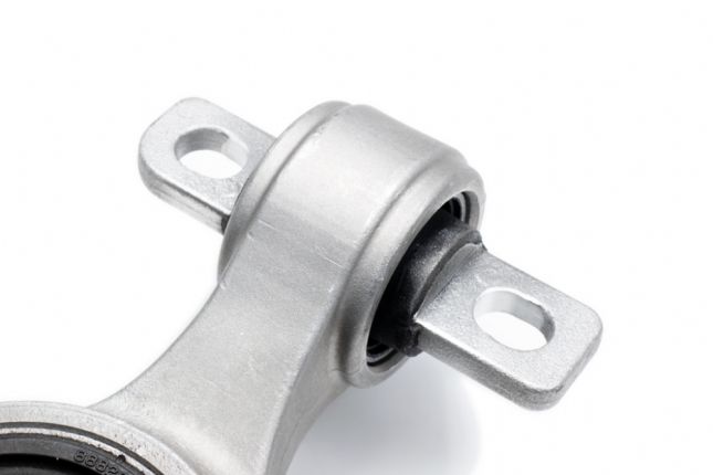 Hardrace – tagumine mootori pöördemomendi varras