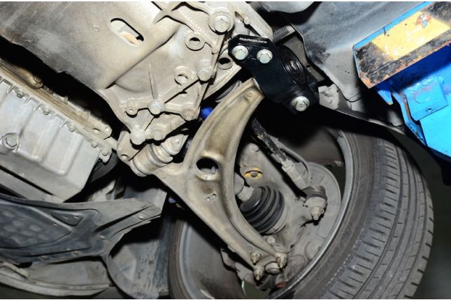 Hardrace - eesmine alumine õõtshoob Audi, Seat, Skoda, Volkswagen