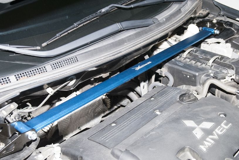 Hardrace – Esisilla jäikuse tala Mitsubishi Lancer Mirage