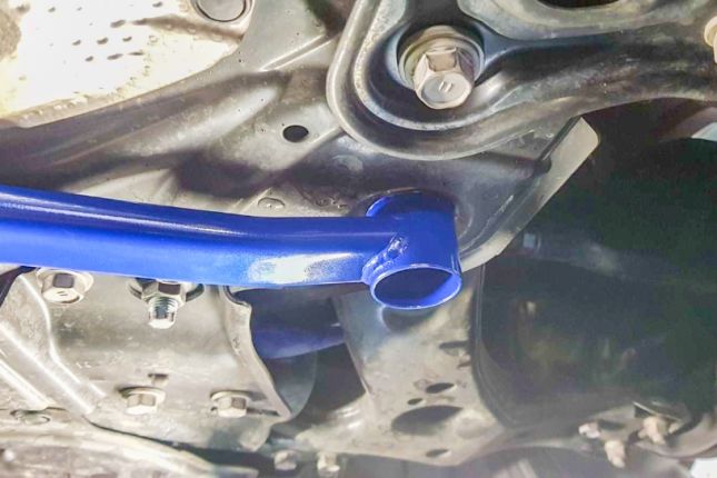 Hardrace - Front Lower Brace Toyota Prius alpha - Q0501
