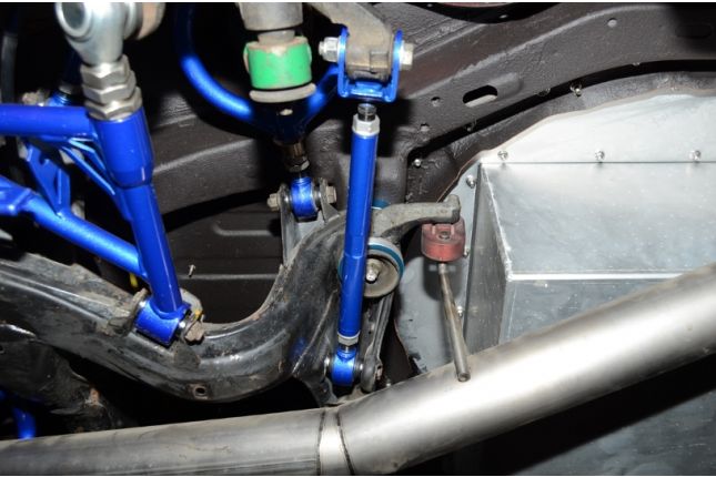 Hardrace – tagumine varbahoob Infiniti Q45, Nissan 240SX