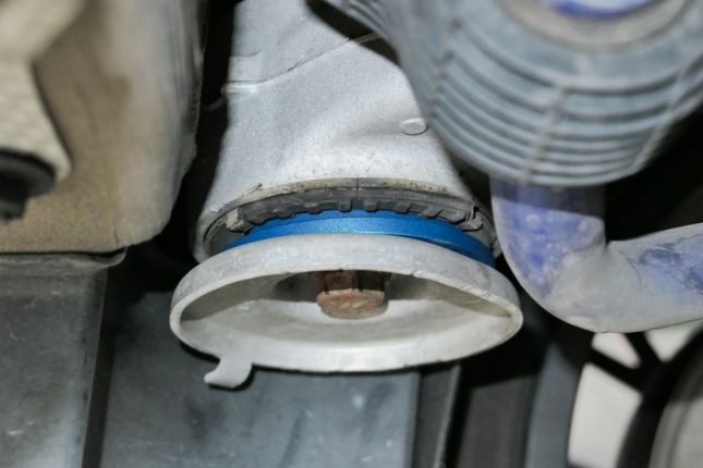Hardrace – Tagasilla tala vibratsioonivastane tihend BMW 5. seeriale, 8. seeriale