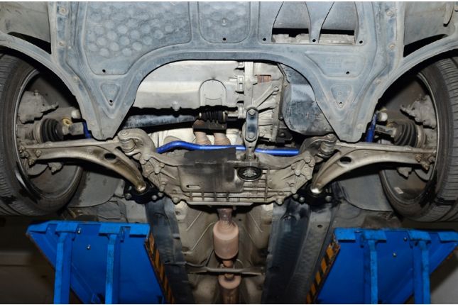 Hardrace - eesmine alumine õõtshoob Audi, Seat, Skoda, Volkswagen