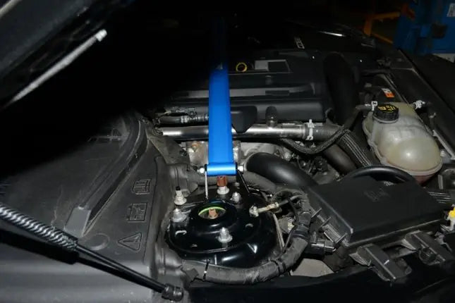 Hardrace - esiamordi tugivarras Ford Mustangile