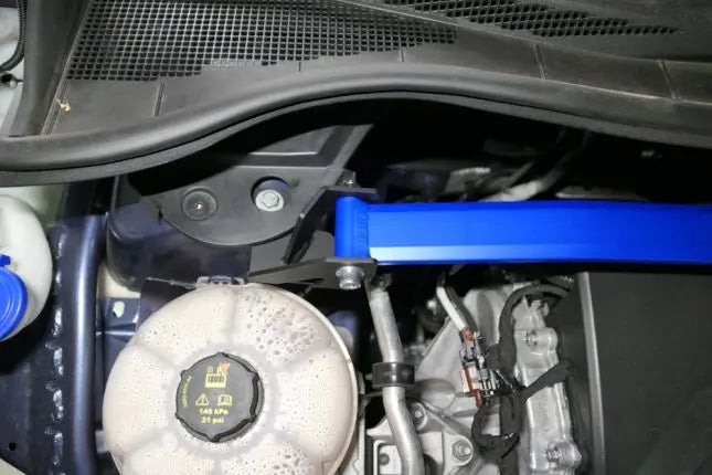 Hardrace – esiamortisaator Ford KUGA