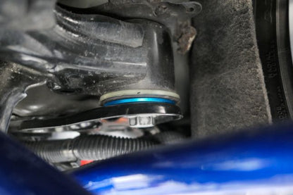 Tesla Model 3 tagumise alusraami vibratsioonisummutusdetail