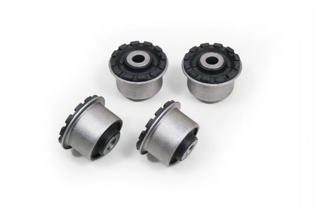 Hardrace - Eesmise ülemise õõtshoova puks Volvo