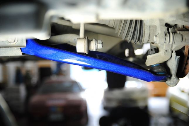 Hardrace - Front Lower Control Arm Toyota Prius c, Yaris