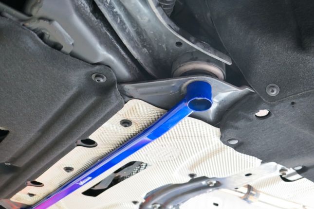 Hardrace - Front Lower Brace Ford Focus, KUGA - Q0495

